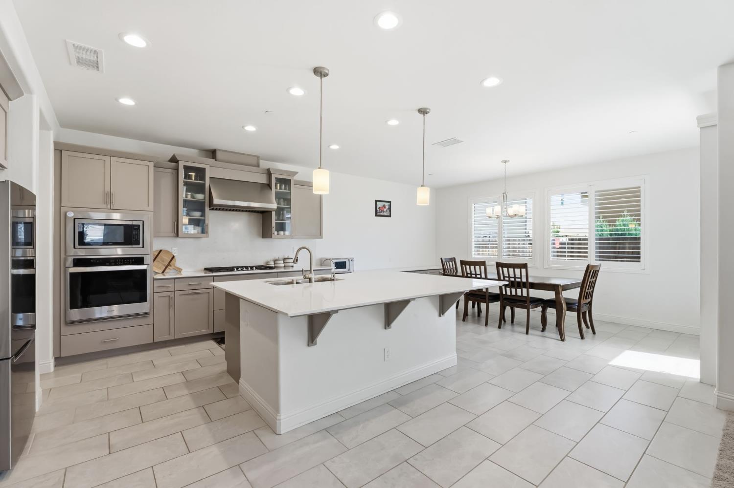 4188 N Contessa Ave, Fresno, CA 93723