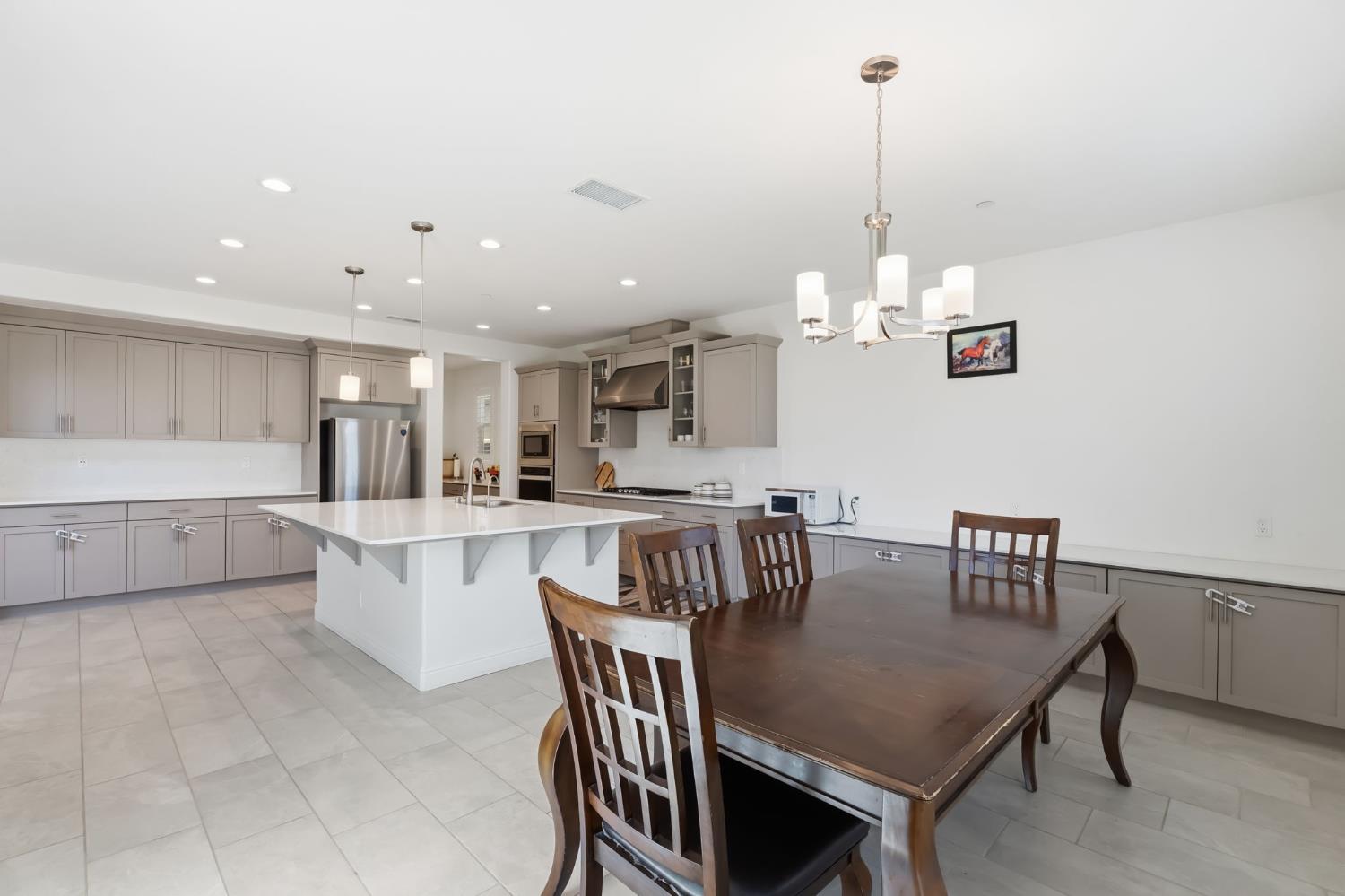 4188 N Contessa Ave, Fresno, CA 93723