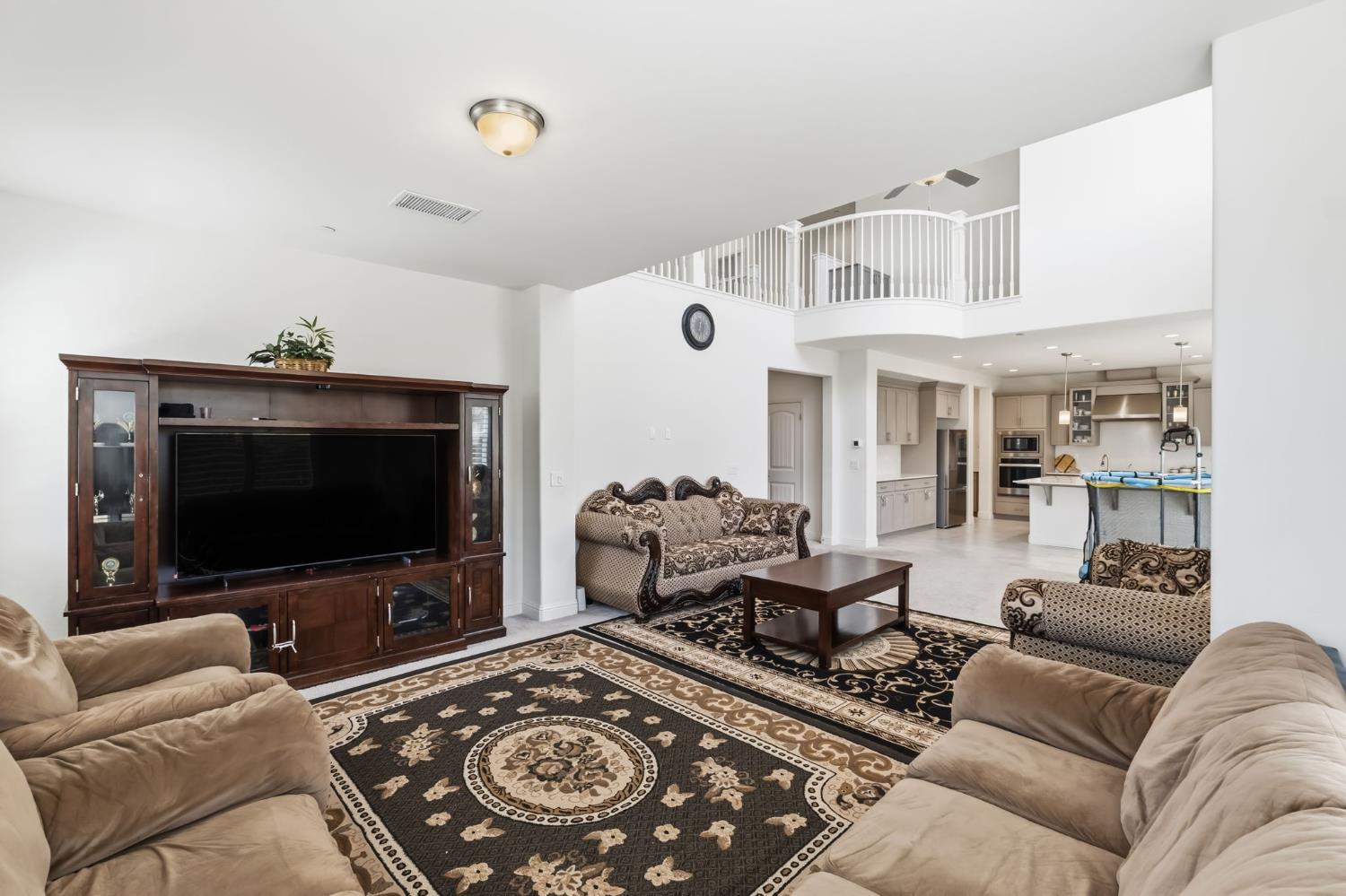 4188 N Contessa Ave, Fresno, CA 93723