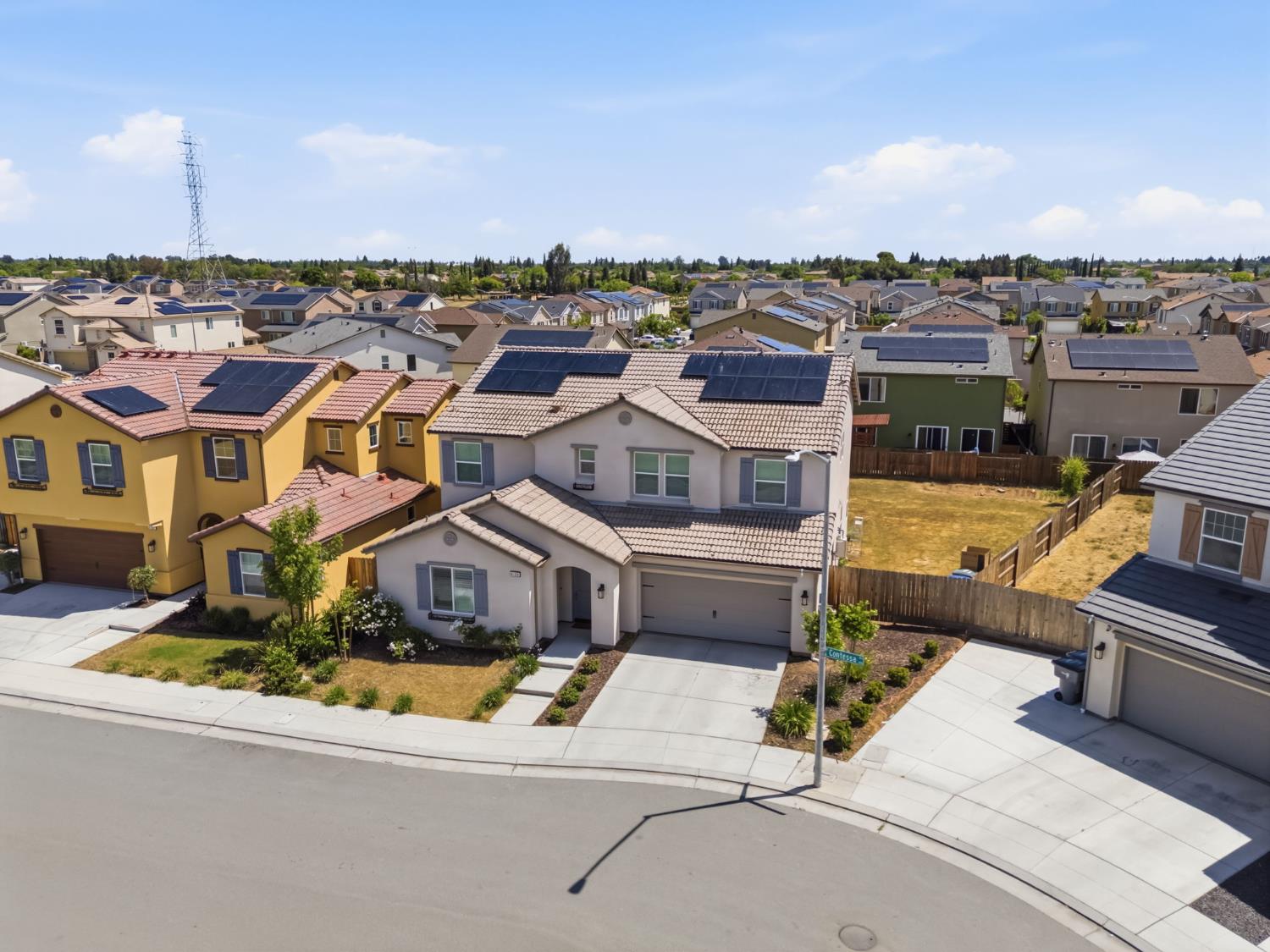 4188 N Contessa Ave, Fresno, CA 93723