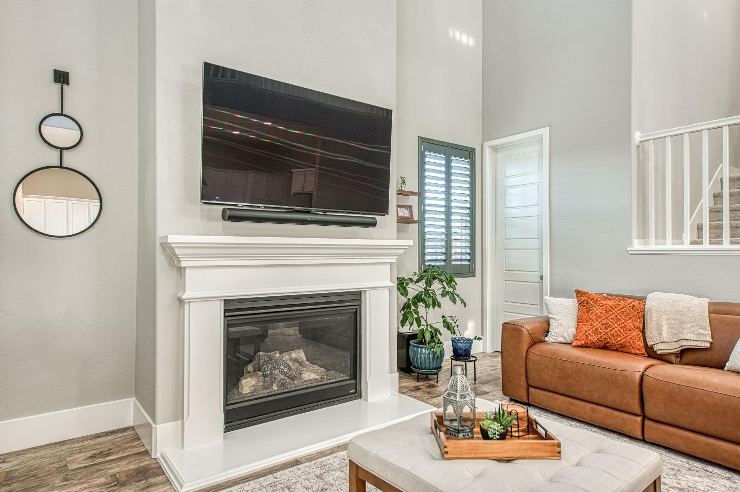 912 Vineyard Ct, Madera, CA 93636