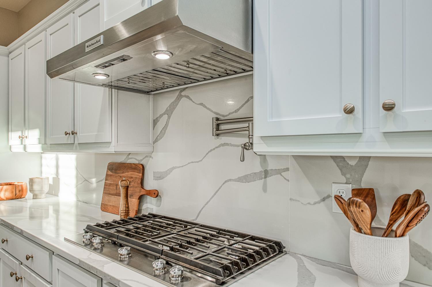 912 Vineyard Ct, Madera, CA 93636