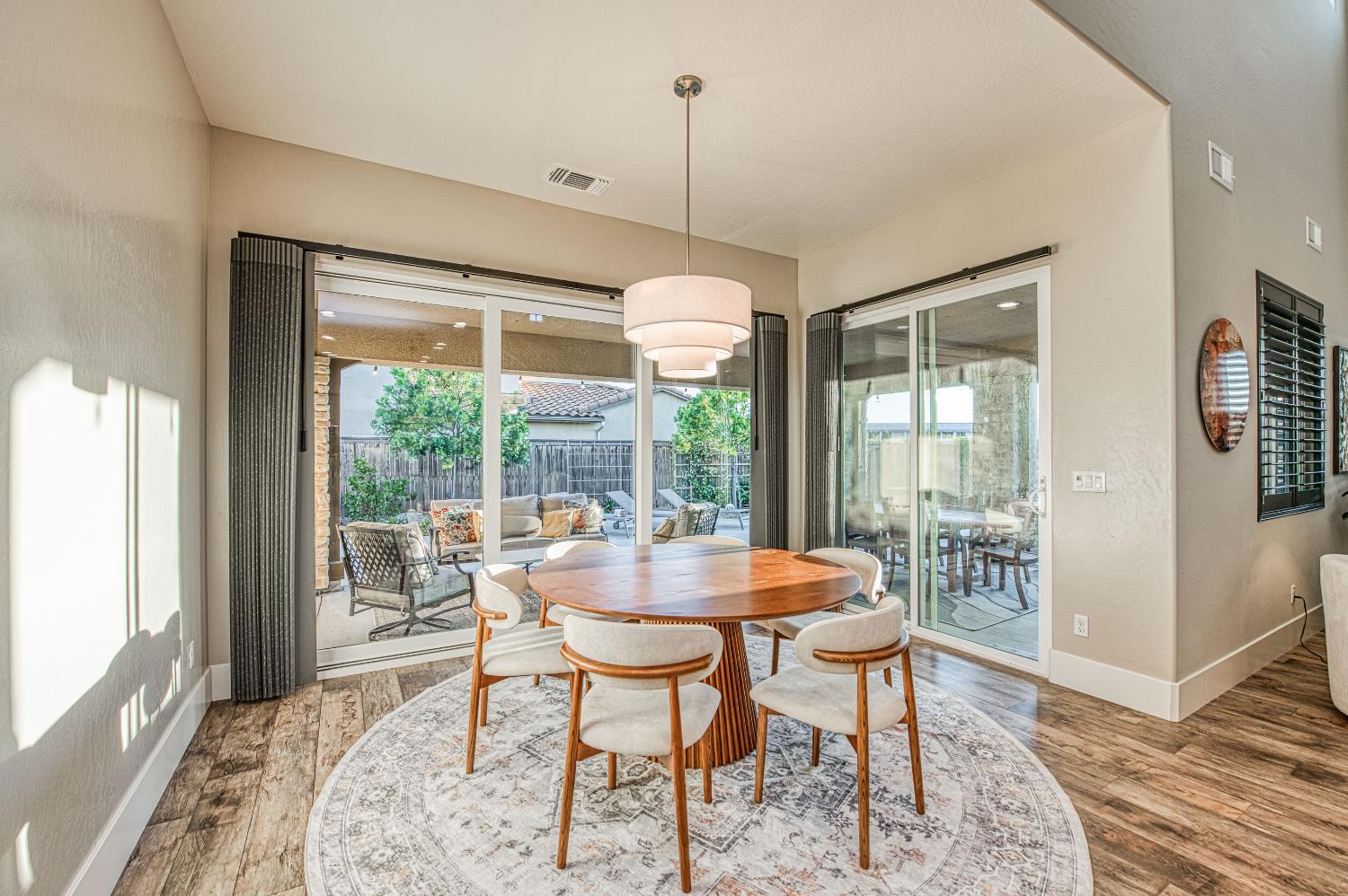 912 Vineyard Ct, Madera, CA 93636