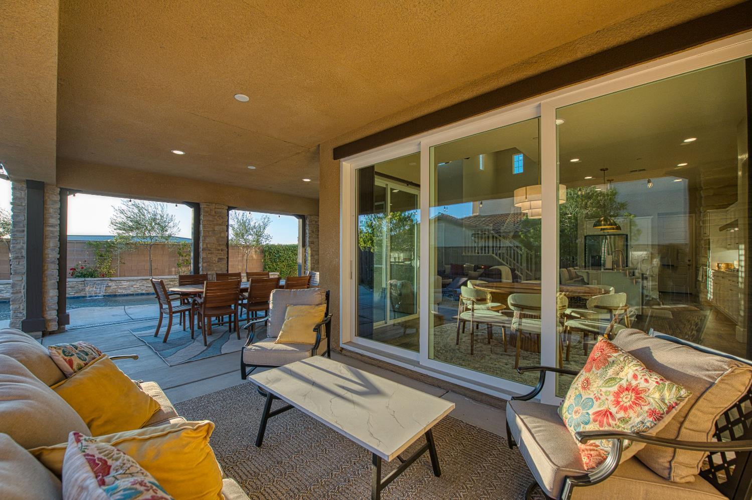 912 Vineyard Ct, Madera, CA 93636