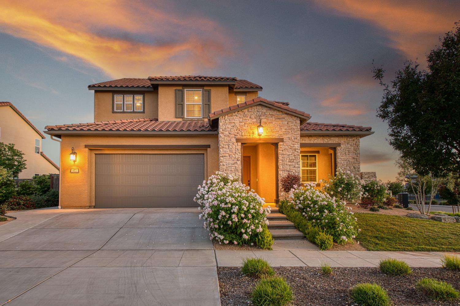 912 Vineyard Ct, Madera, CA 93636