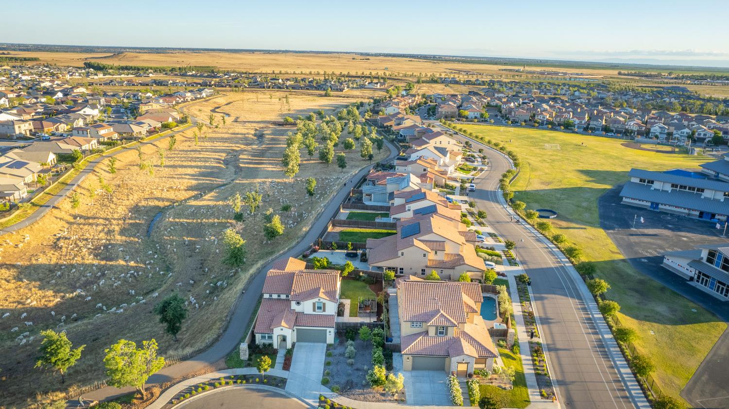 912 Vineyard Ct, Madera, CA 93636