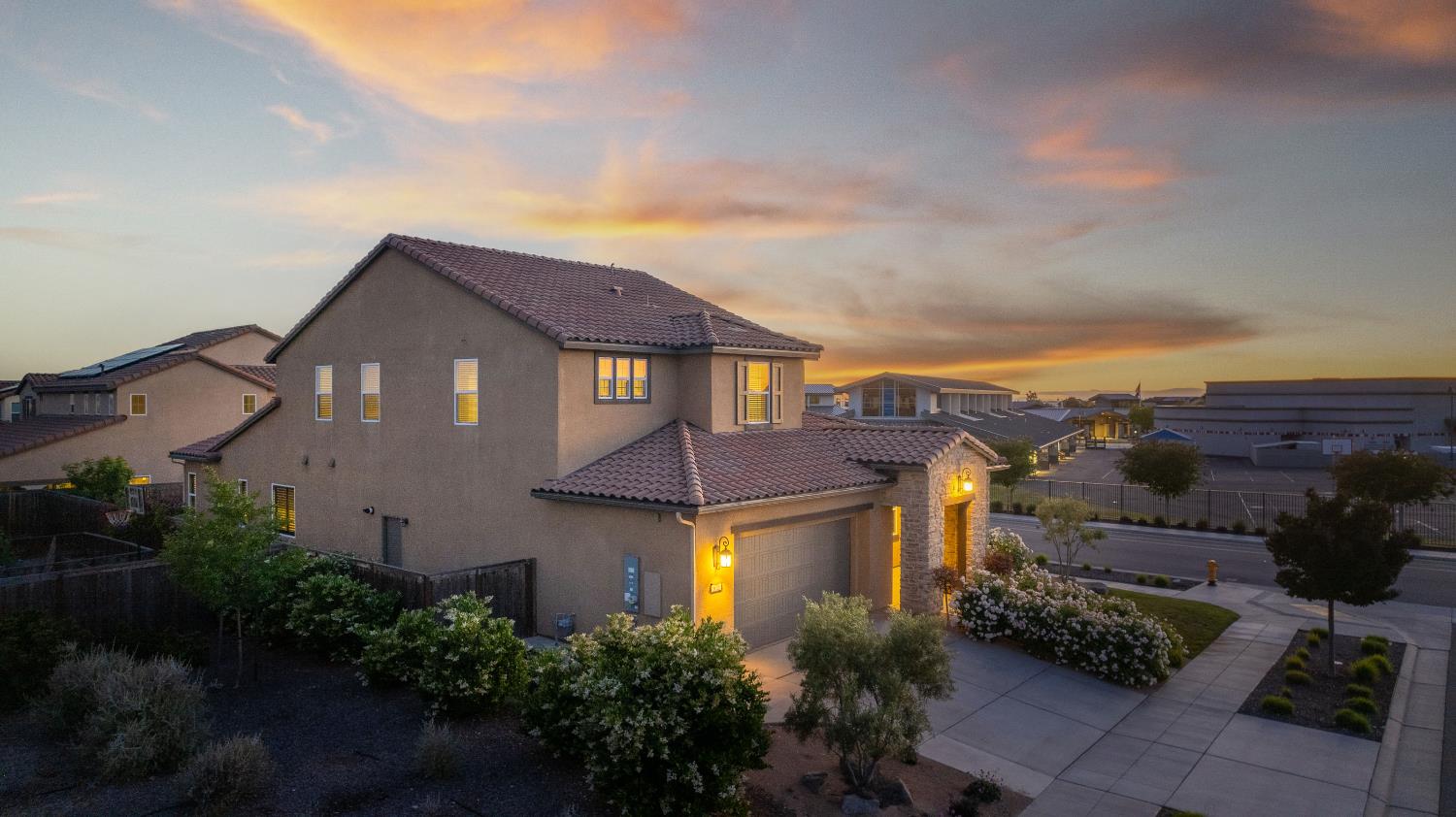 912 Vineyard Ct, Madera, CA 93636