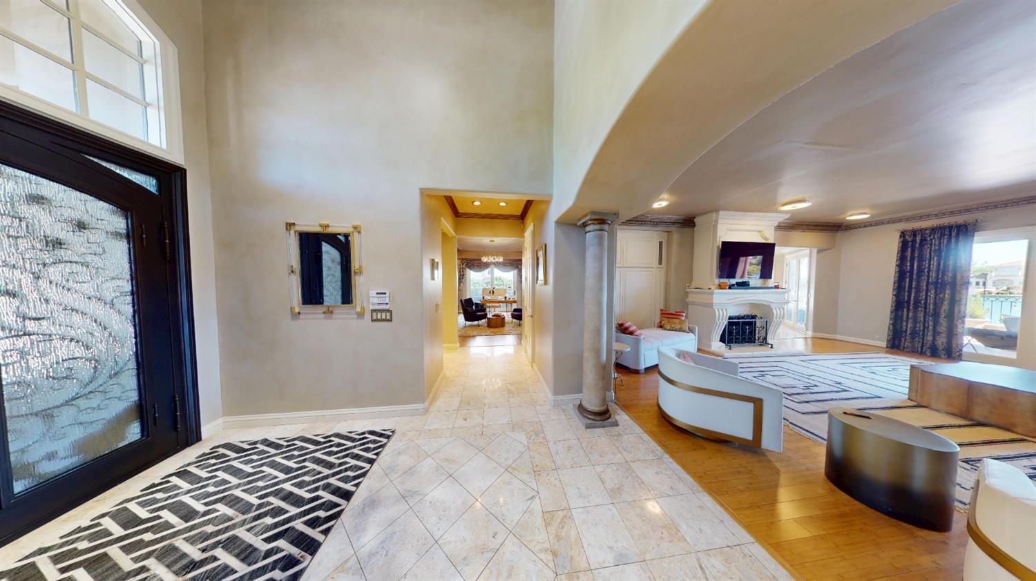 2635 W Lake Van Ness Cir, Fresno, CA 93711