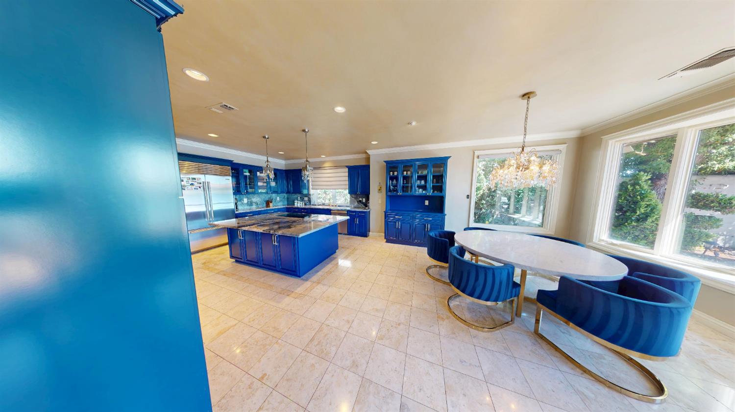 2635 W Lake Van Ness Cir, Fresno, CA 93711