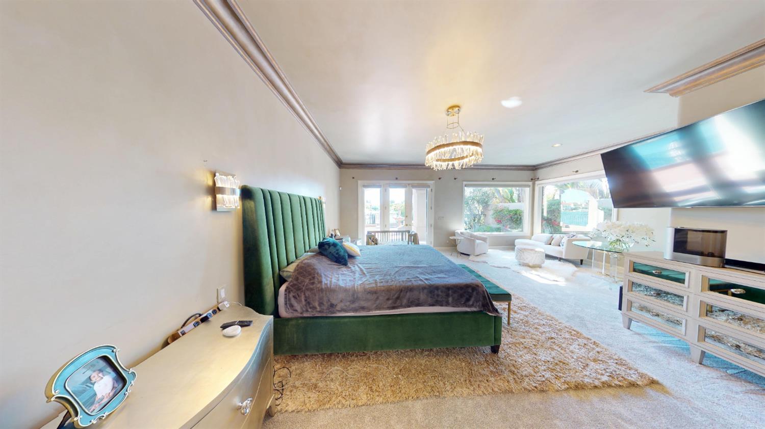 2635 W Lake Van Ness Cir, Fresno, CA 93711