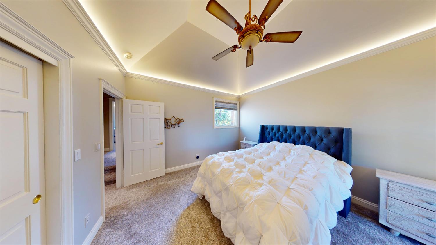 2635 W Lake Van Ness Cir, Fresno, CA 93711