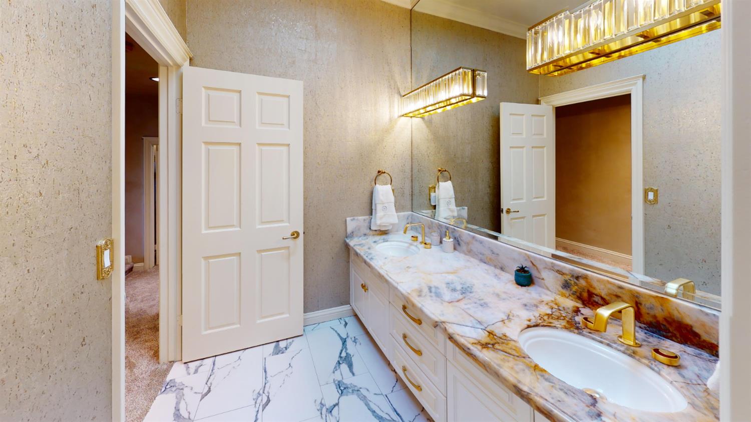 2635 W Lake Van Ness Cir, Fresno, CA 93711