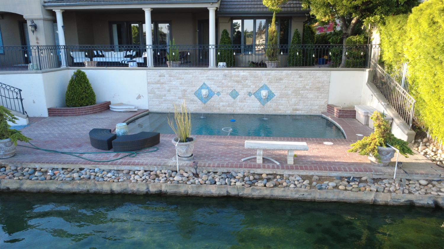 2635 W Lake Van Ness Cir, Fresno, CA 93711