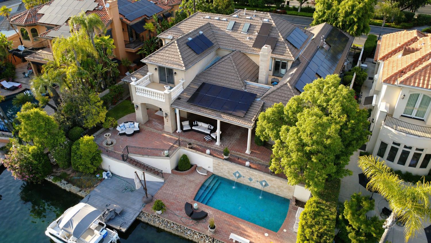 2635 W Lake Van Ness Cir, Fresno, CA 93711