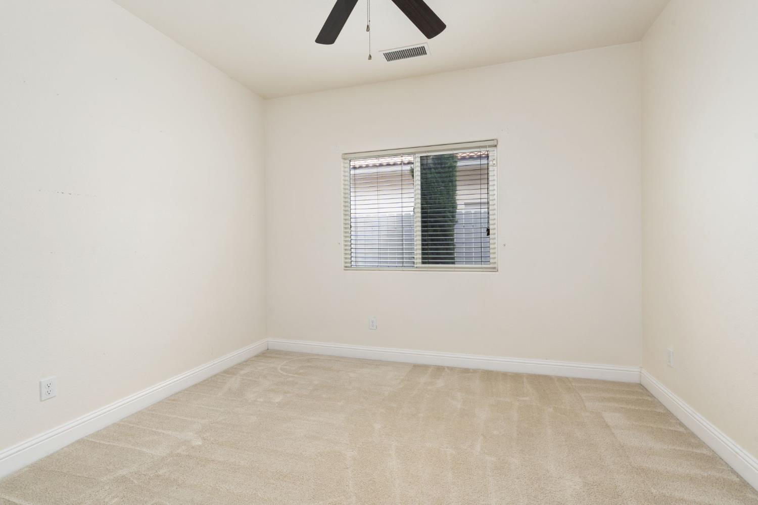 4670 N Constance Ave, Fresno, CA 93722