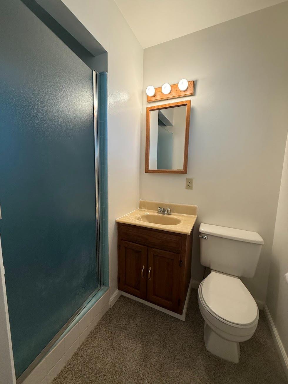 257 N Roberts Pl, Dinuba, CA 93618