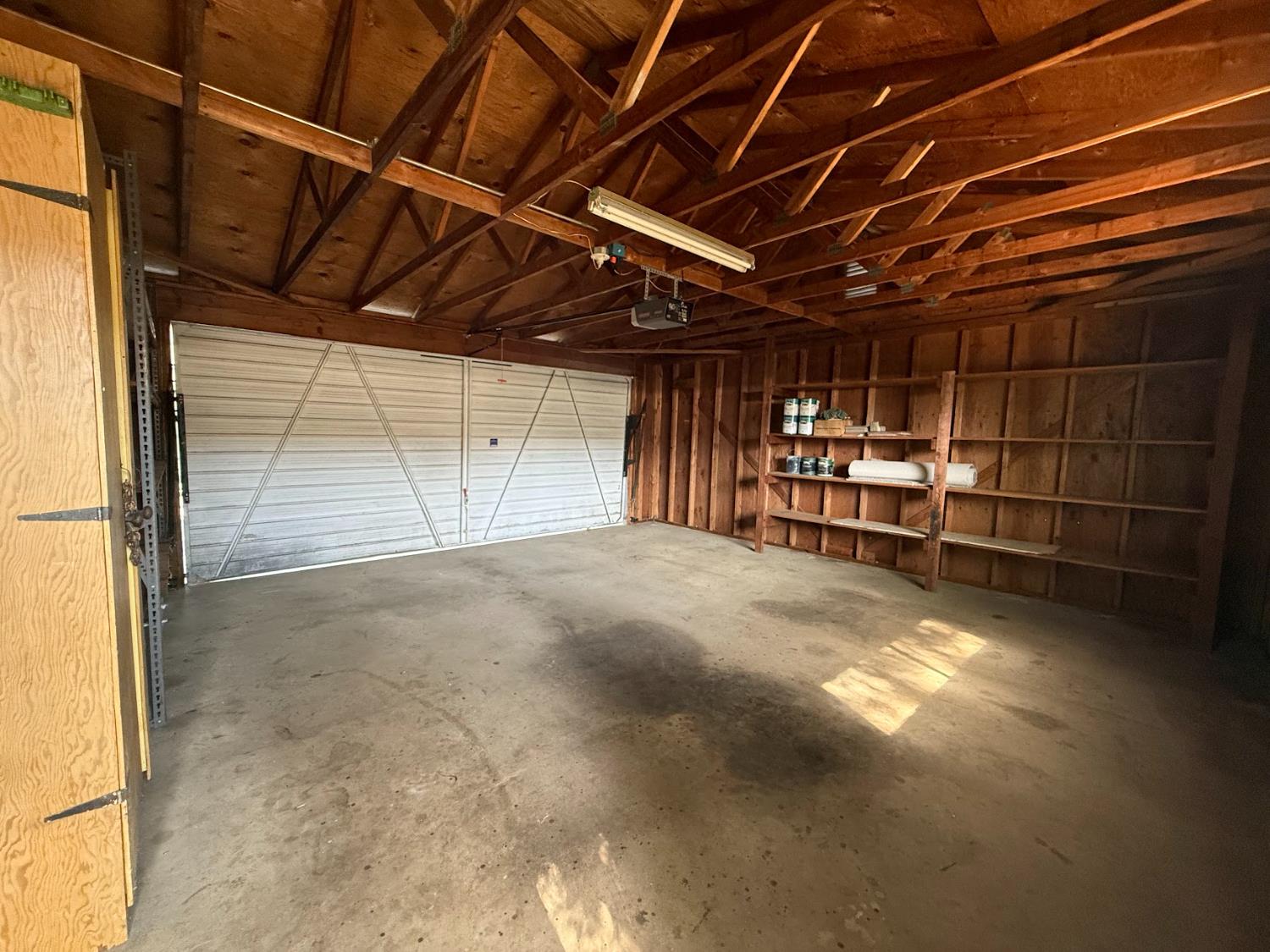 257 N Roberts Pl, Dinuba, CA 93618