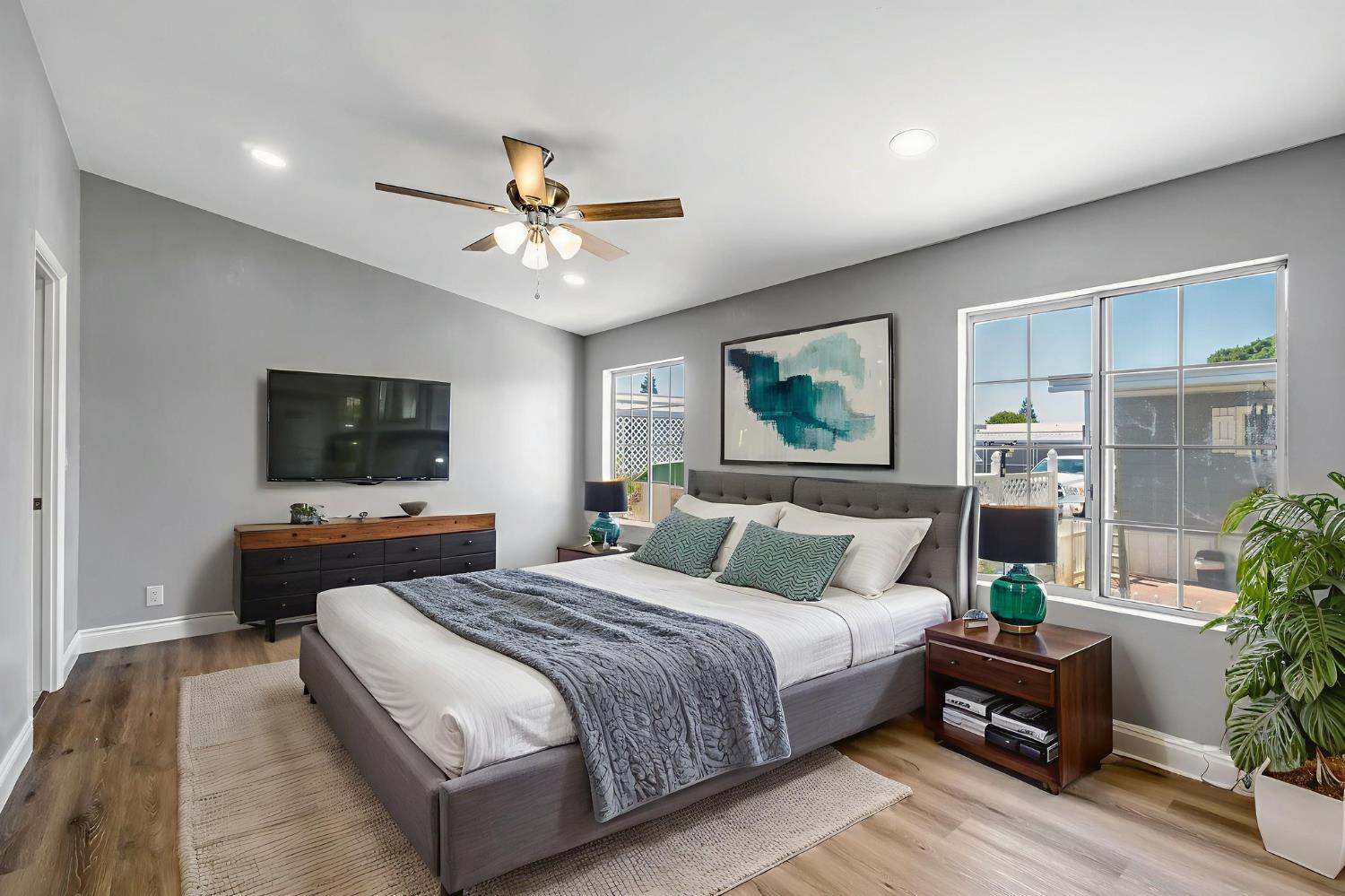 1218 E Cleveland Ave #103, Madera, CA 93638