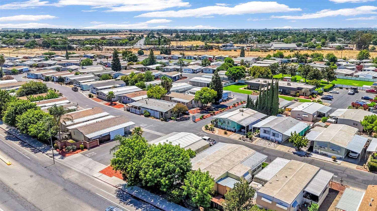 1218 E Cleveland Ave #103, Madera, CA 93638