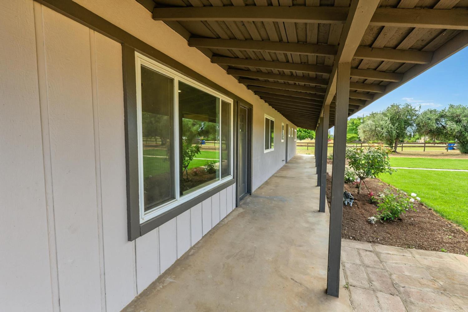 7403 E Alluvial Ave, Clovis, CA 93619