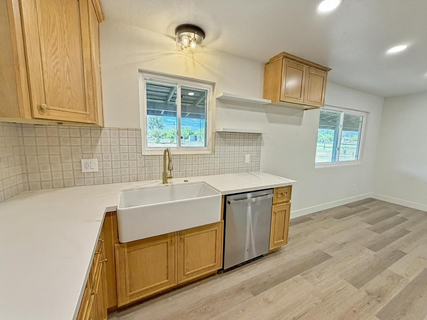 7403 E Alluvial Ave, Clovis, CA 93619