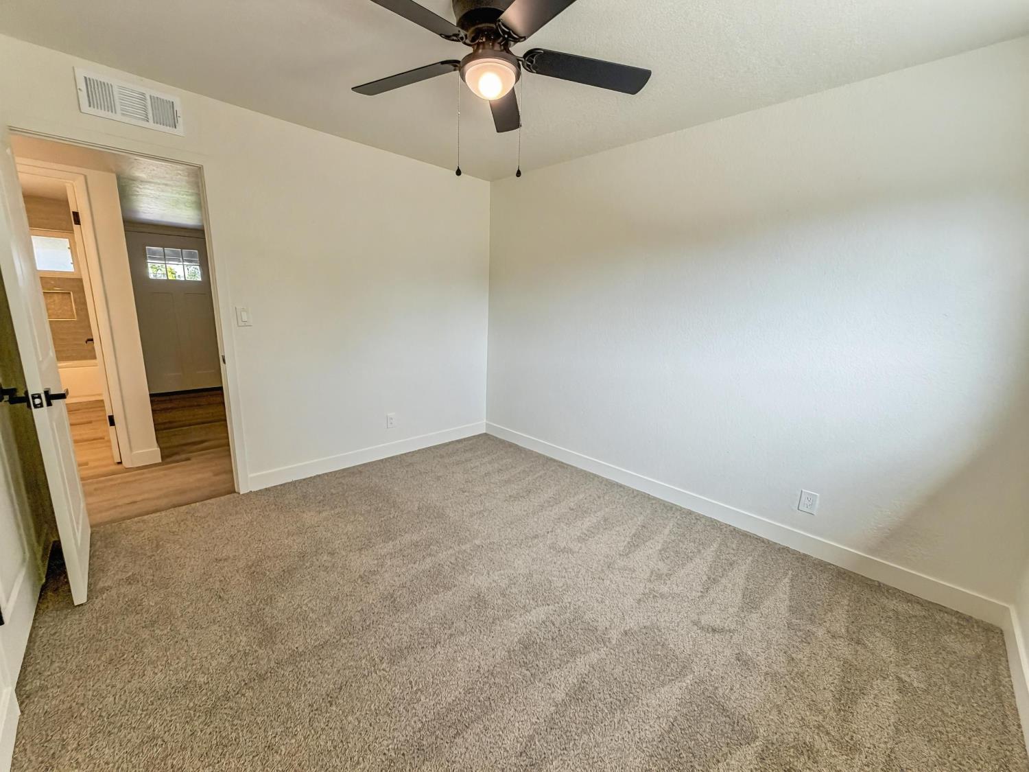 7403 E Alluvial Ave, Clovis, CA 93619