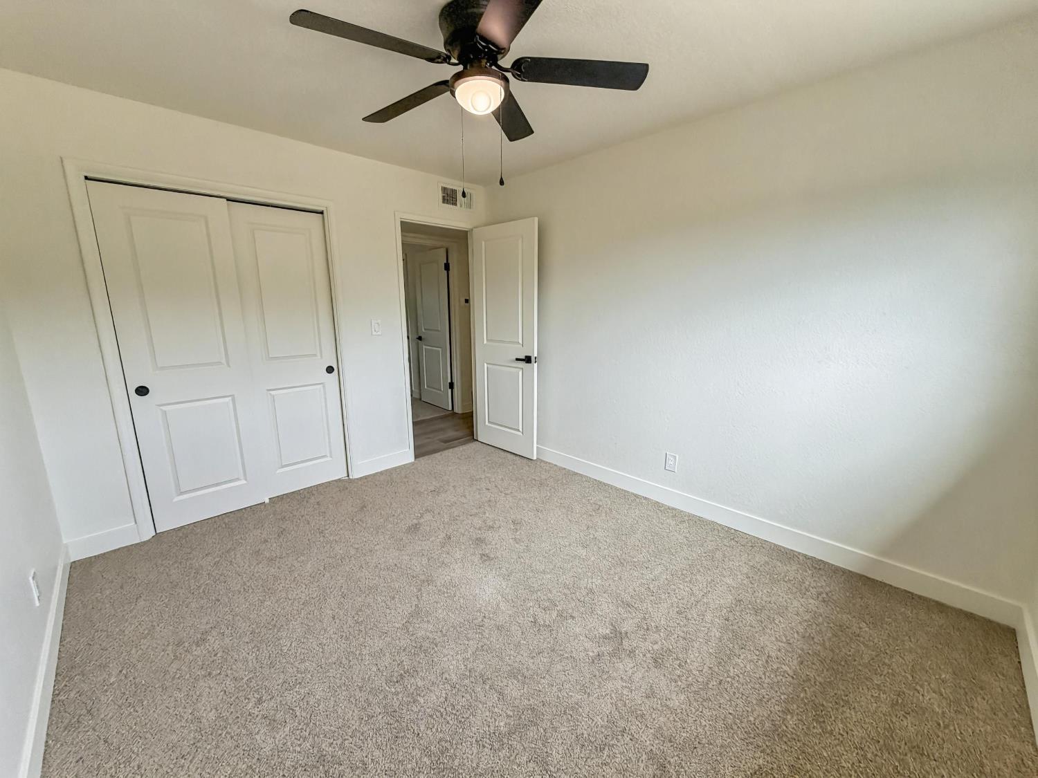 7403 E Alluvial Ave, Clovis, CA 93619