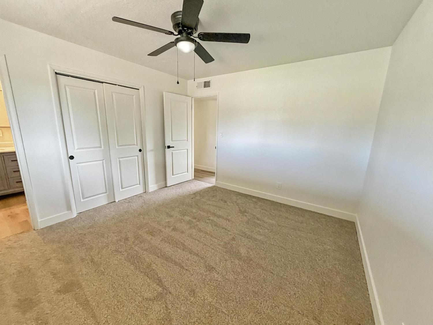 7403 E Alluvial Ave, Clovis, CA 93619