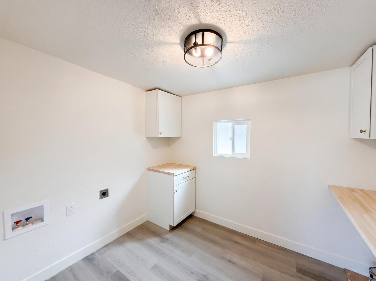 7403 E Alluvial Ave, Clovis, CA 93619