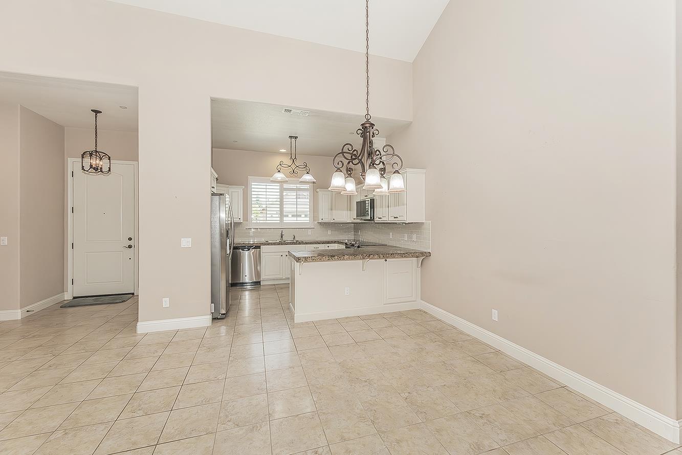 2047 S Church Ave, Reedley, CA 93654