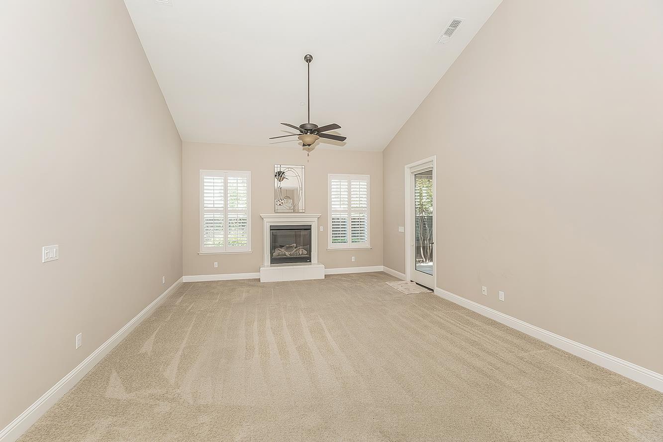 2047 S Church Ave, Reedley, CA 93654