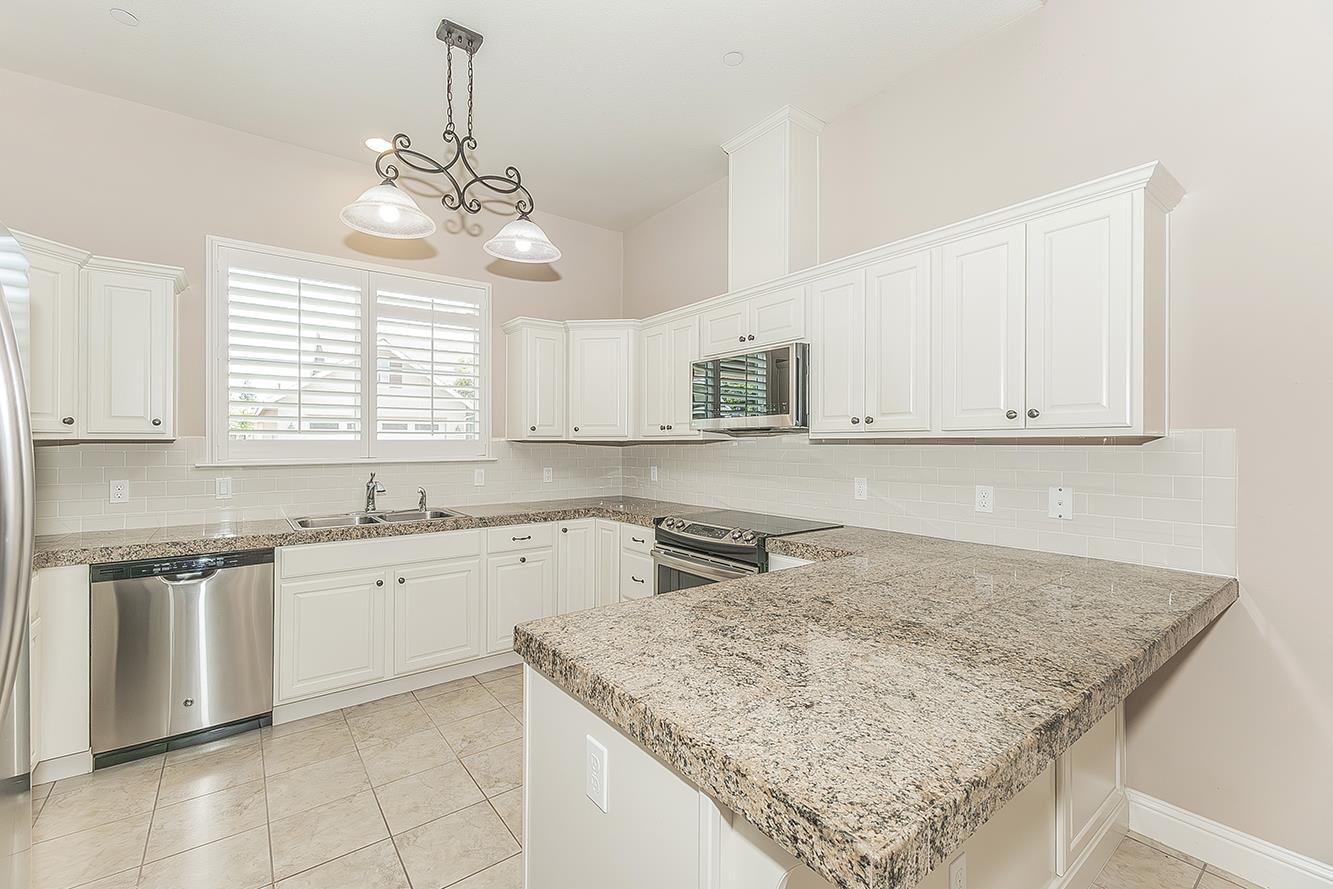 2047 S Church Ave, Reedley, CA 93654