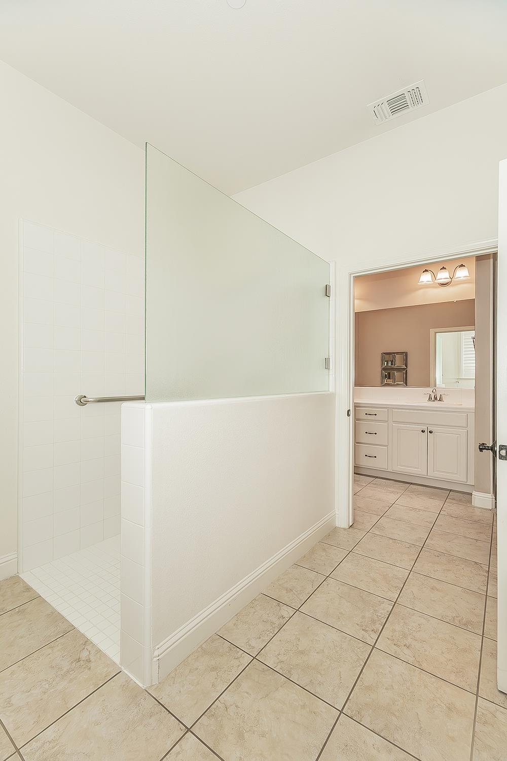 2047 S Church Ave, Reedley, CA 93654