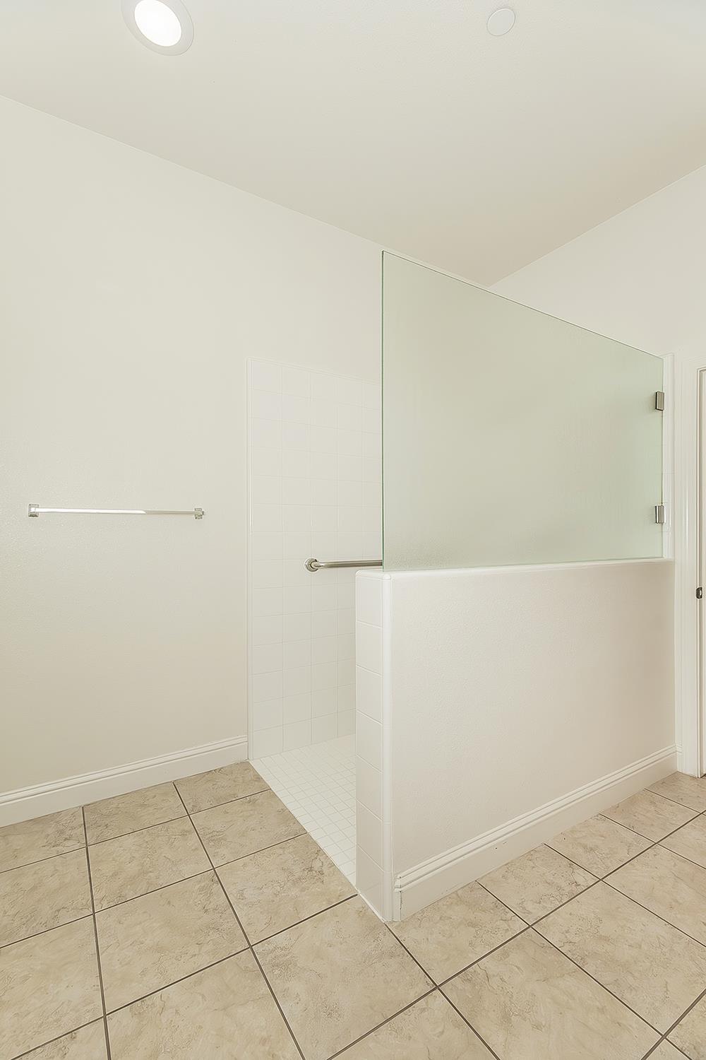 2047 S Church Ave, Reedley, CA 93654