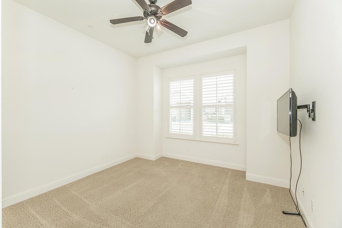 2047 S Church Ave, Reedley, CA 93654