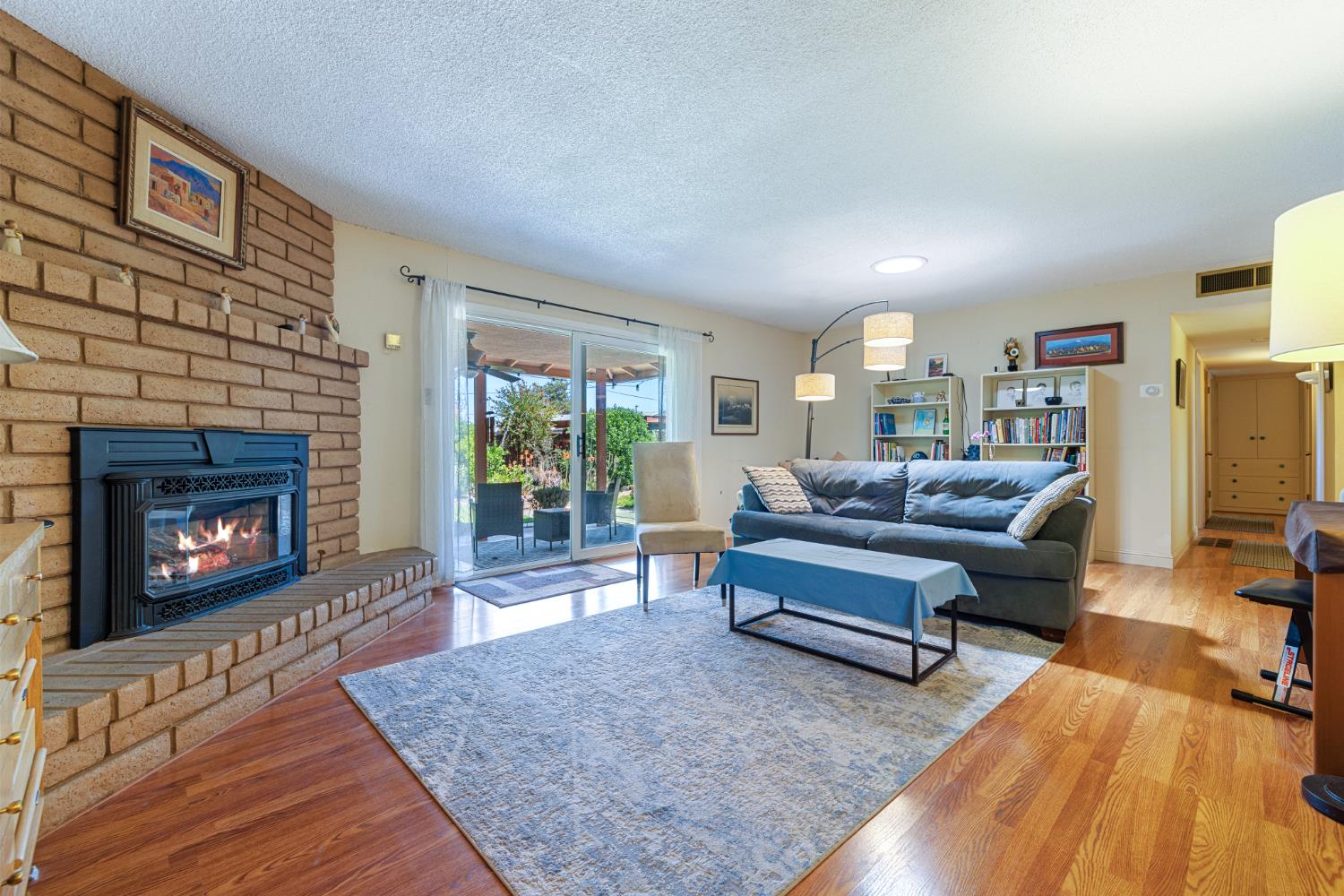 308 Dartmouth Ave, Coalinga, CA 93210