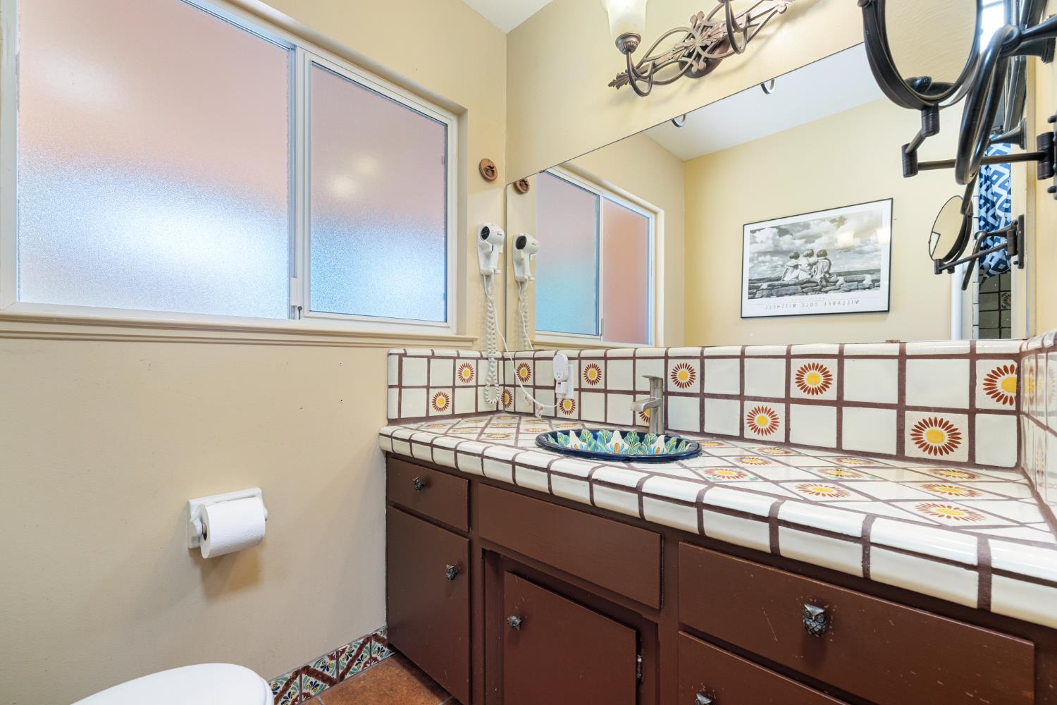 308 Dartmouth Ave, Coalinga, CA 93210