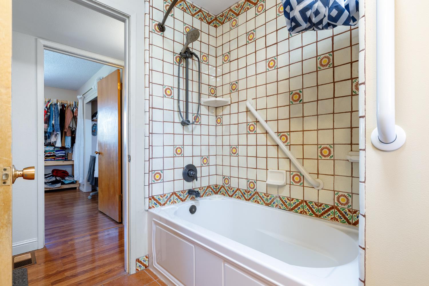 308 Dartmouth Ave, Coalinga, CA 93210