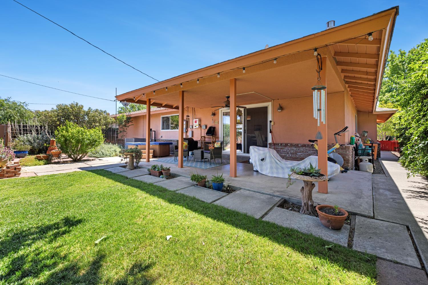 308 Dartmouth Ave, Coalinga, CA 93210