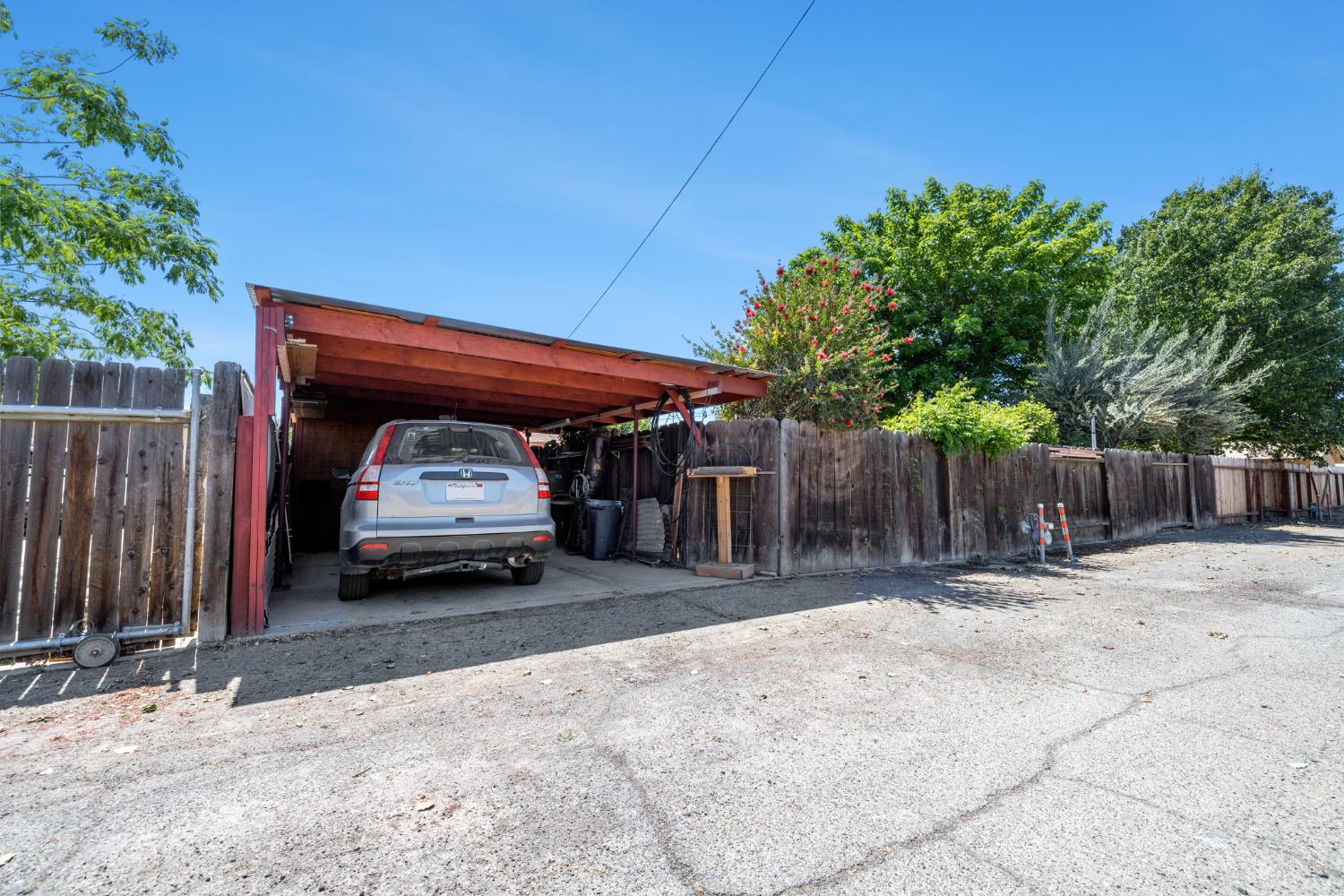 308 Dartmouth Ave, Coalinga, CA 93210