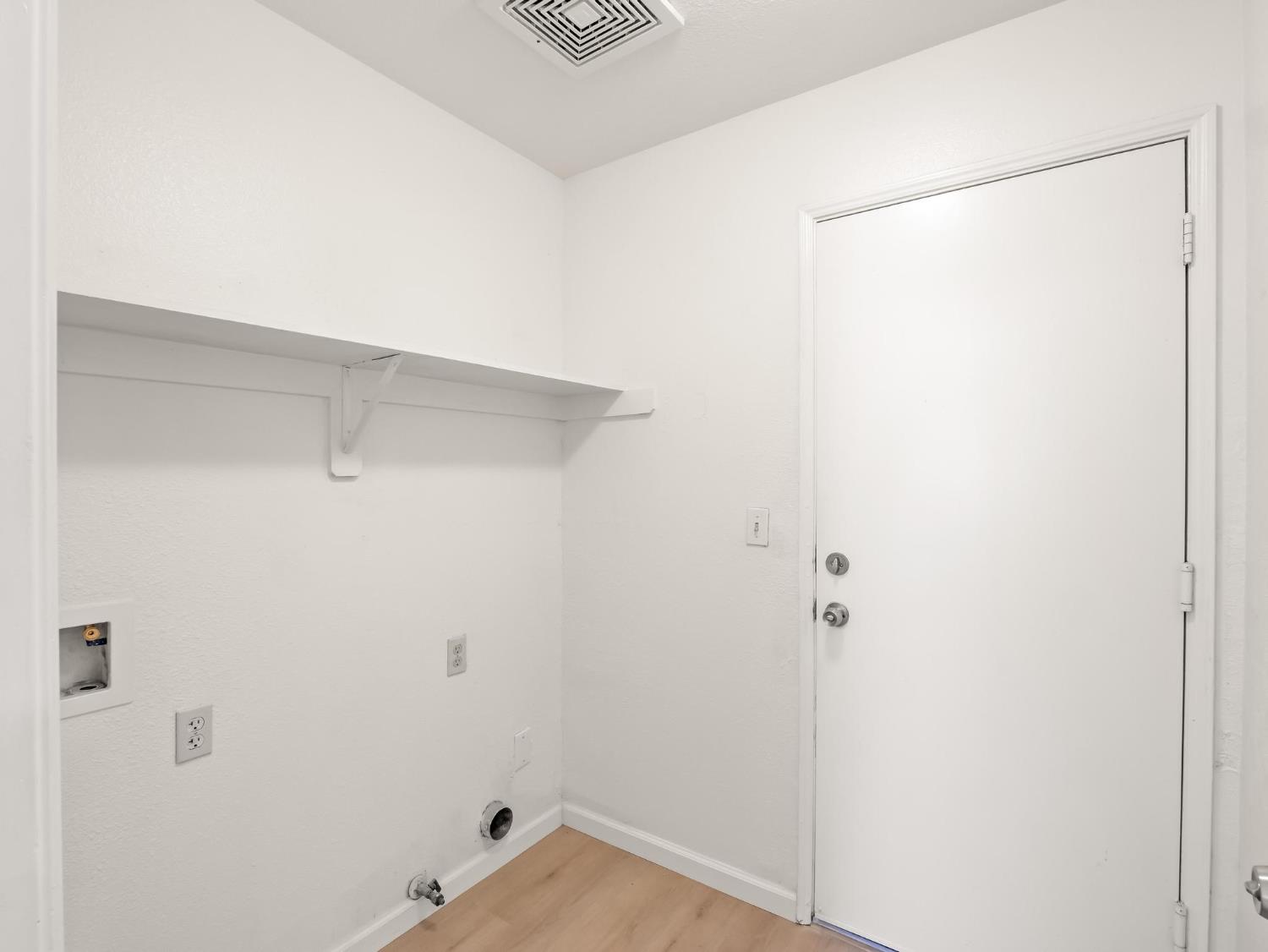 4068 W Weldon Ave, Fresno, CA 93722