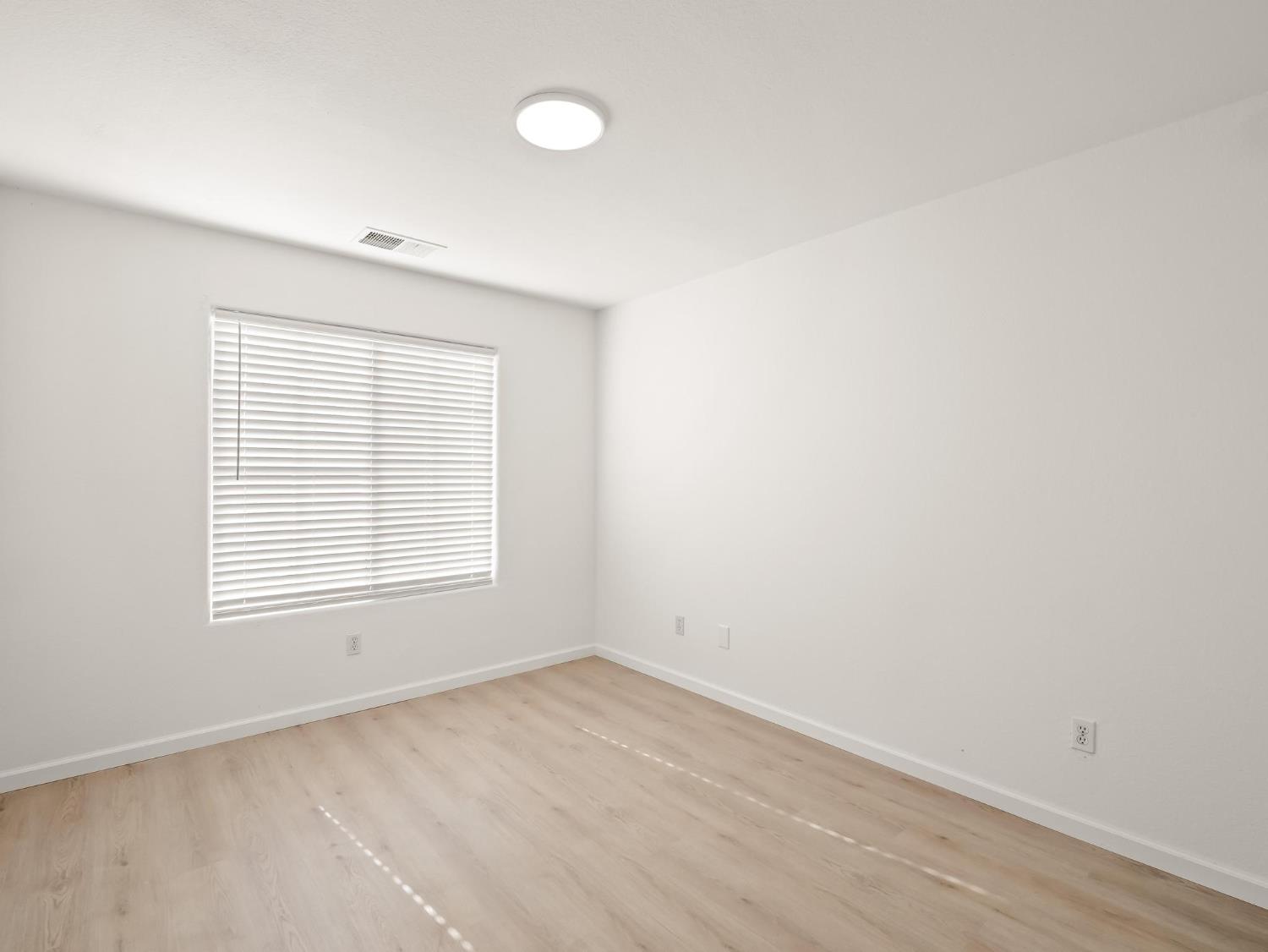 4068 W Weldon Ave, Fresno, CA 93722