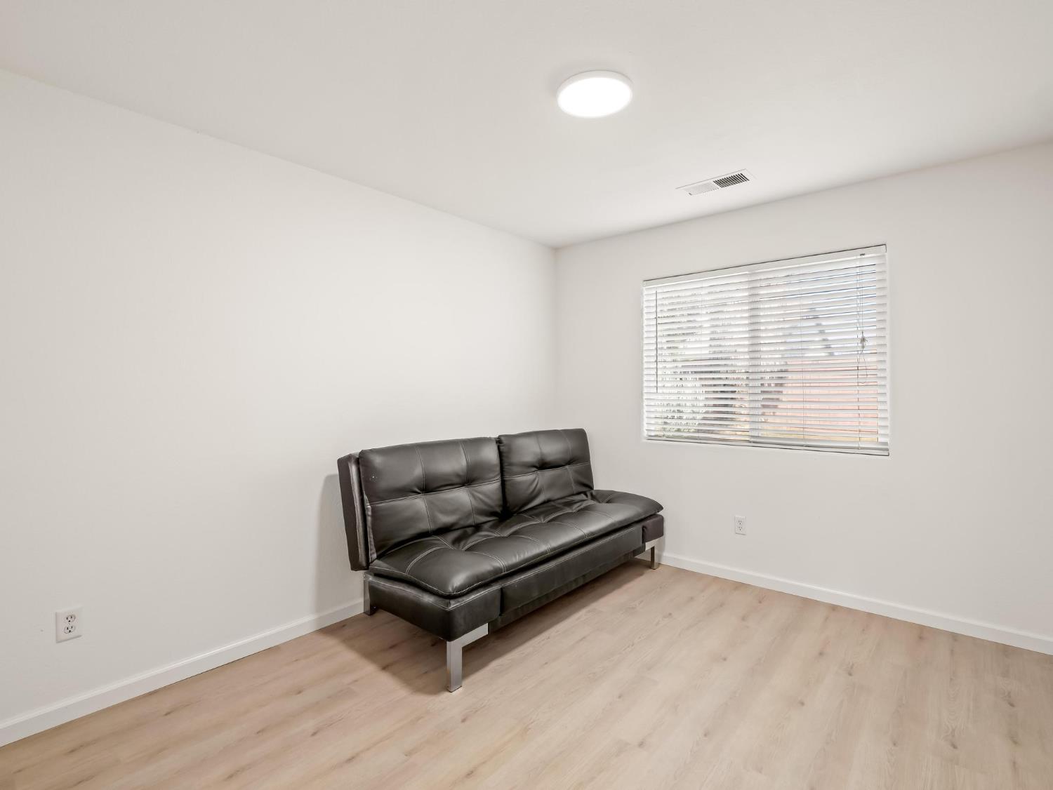 4068 W Weldon Ave, Fresno, CA 93722