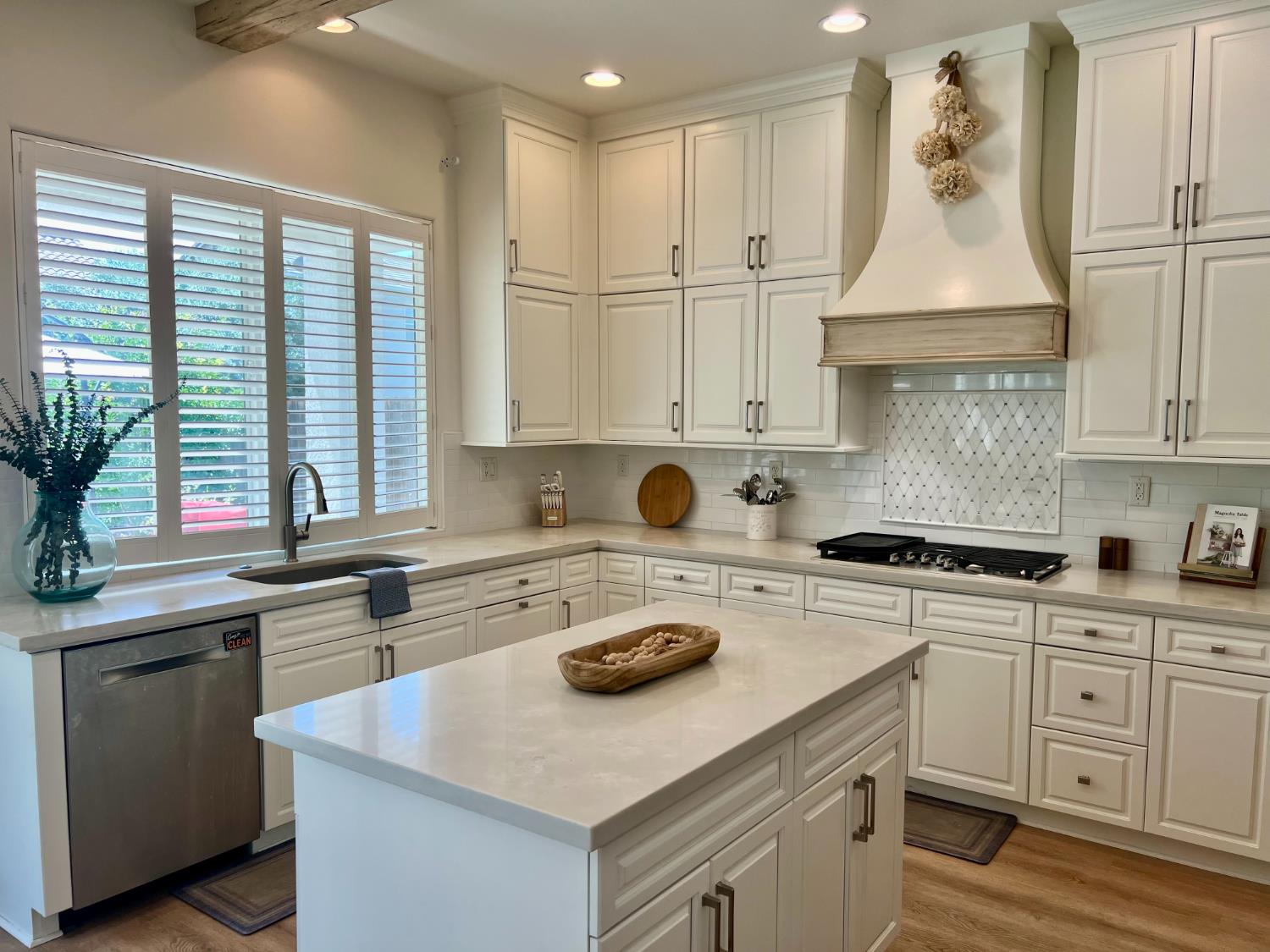 1902 Everglade Ave, Clovis, CA 93619
