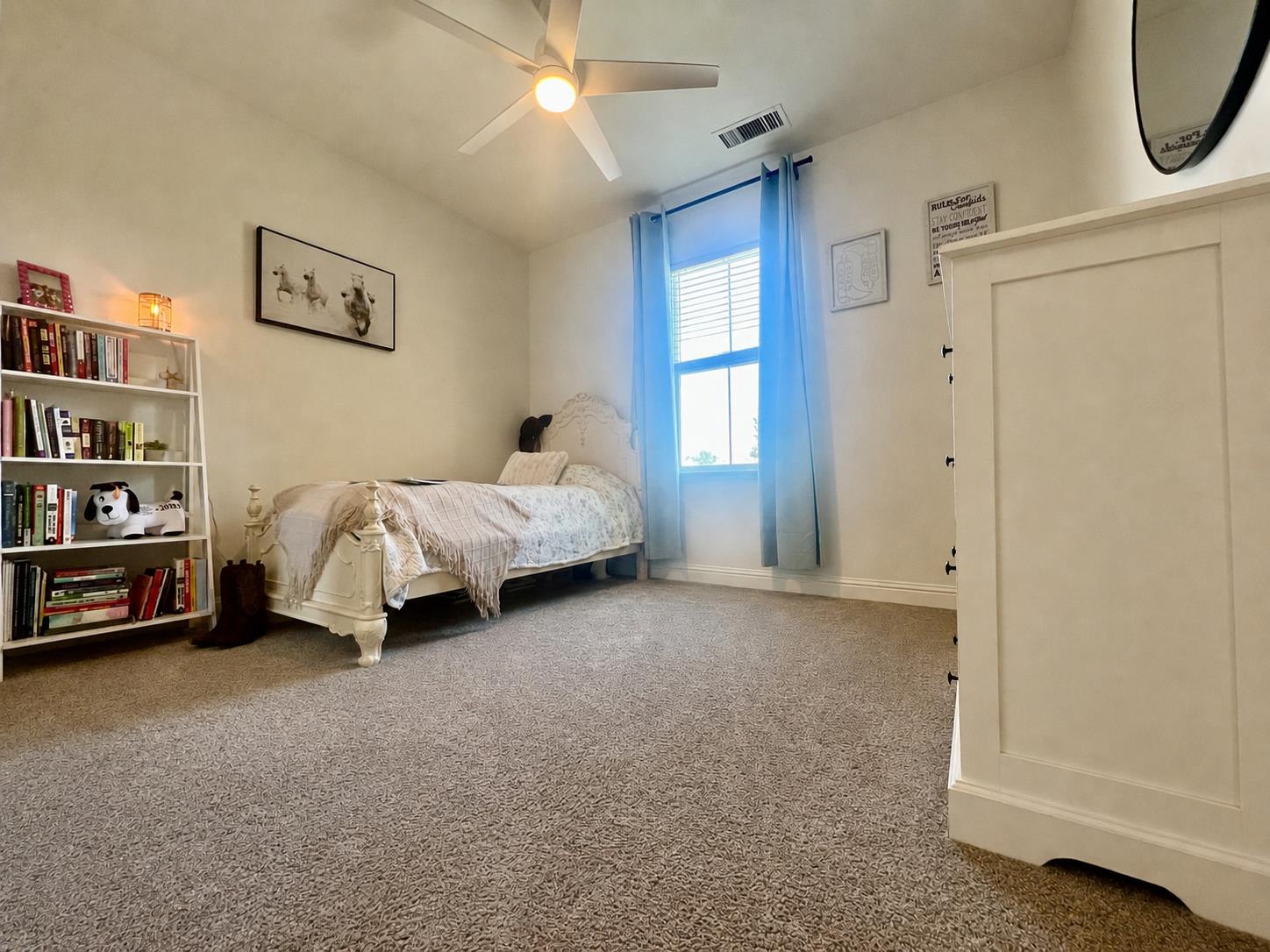 1902 Everglade Ave, Clovis, CA 93619