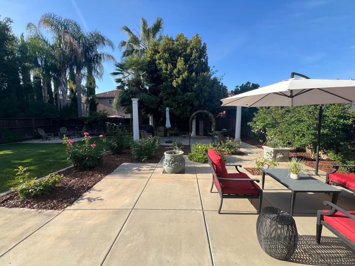 1902 Everglade Ave, Clovis, CA 93619