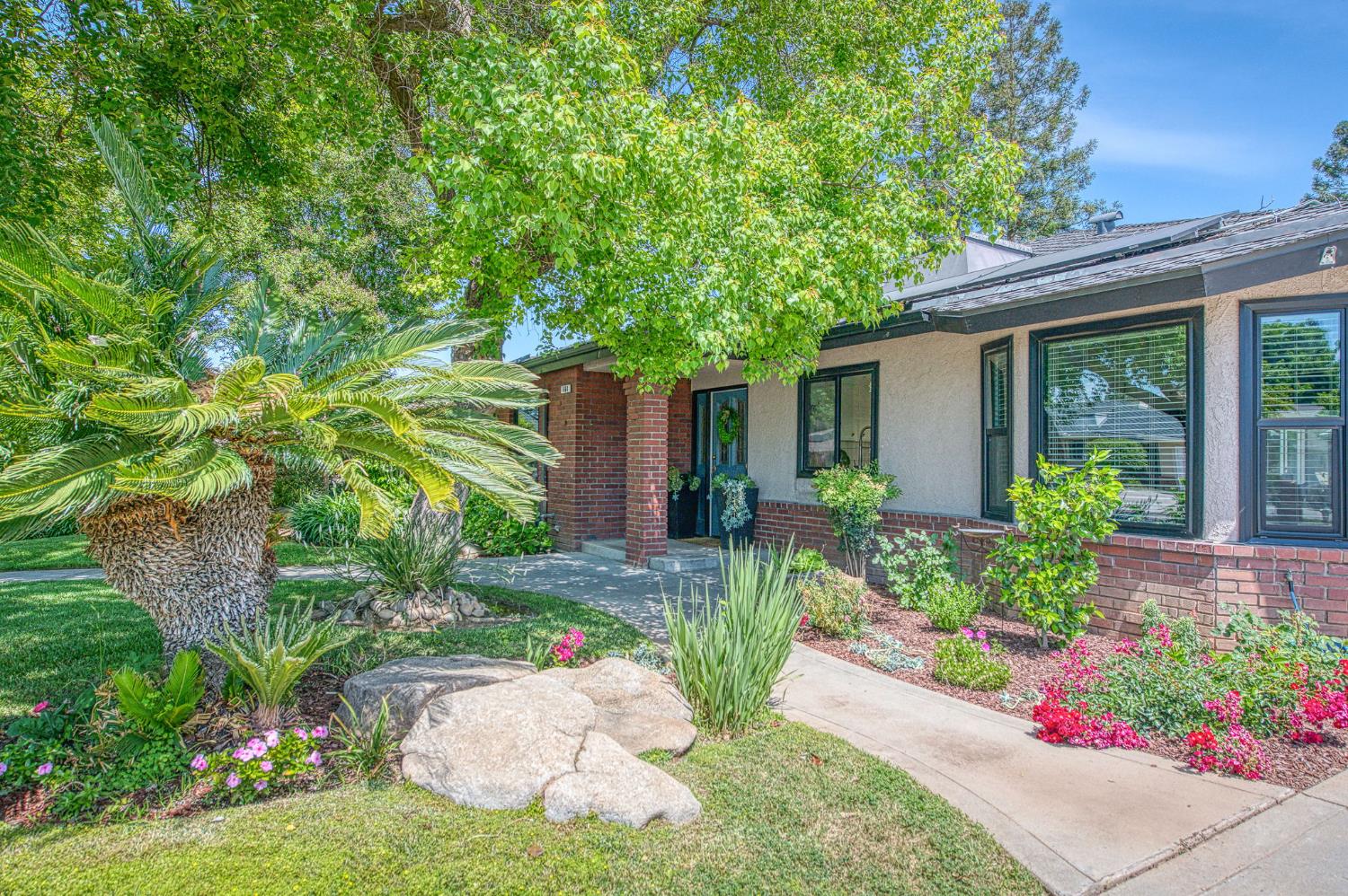 7668 N Hayston Ave, Fresno, CA 93720