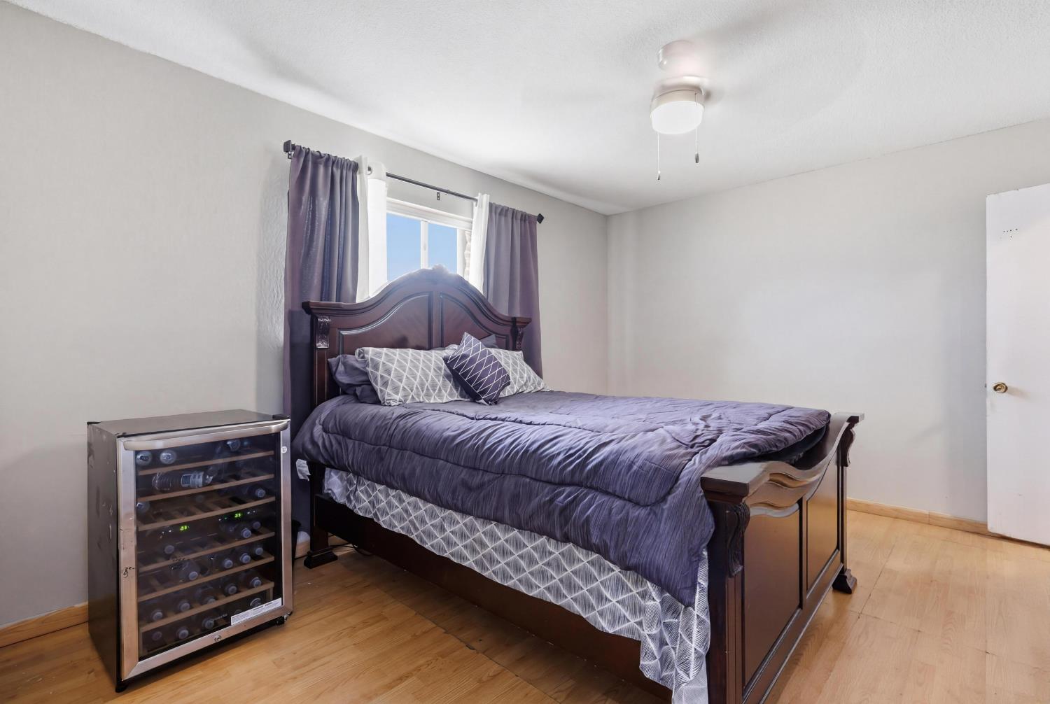 4867 E Leisure Ave, Fresno, CA 93727