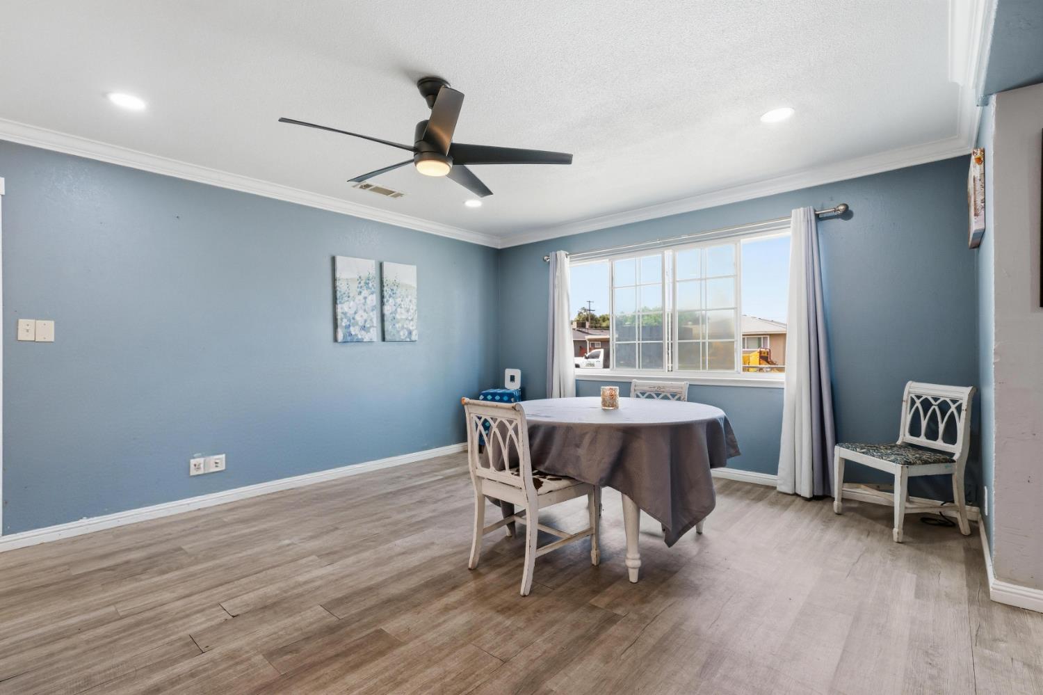 4867 E Leisure Ave, Fresno, CA 93727