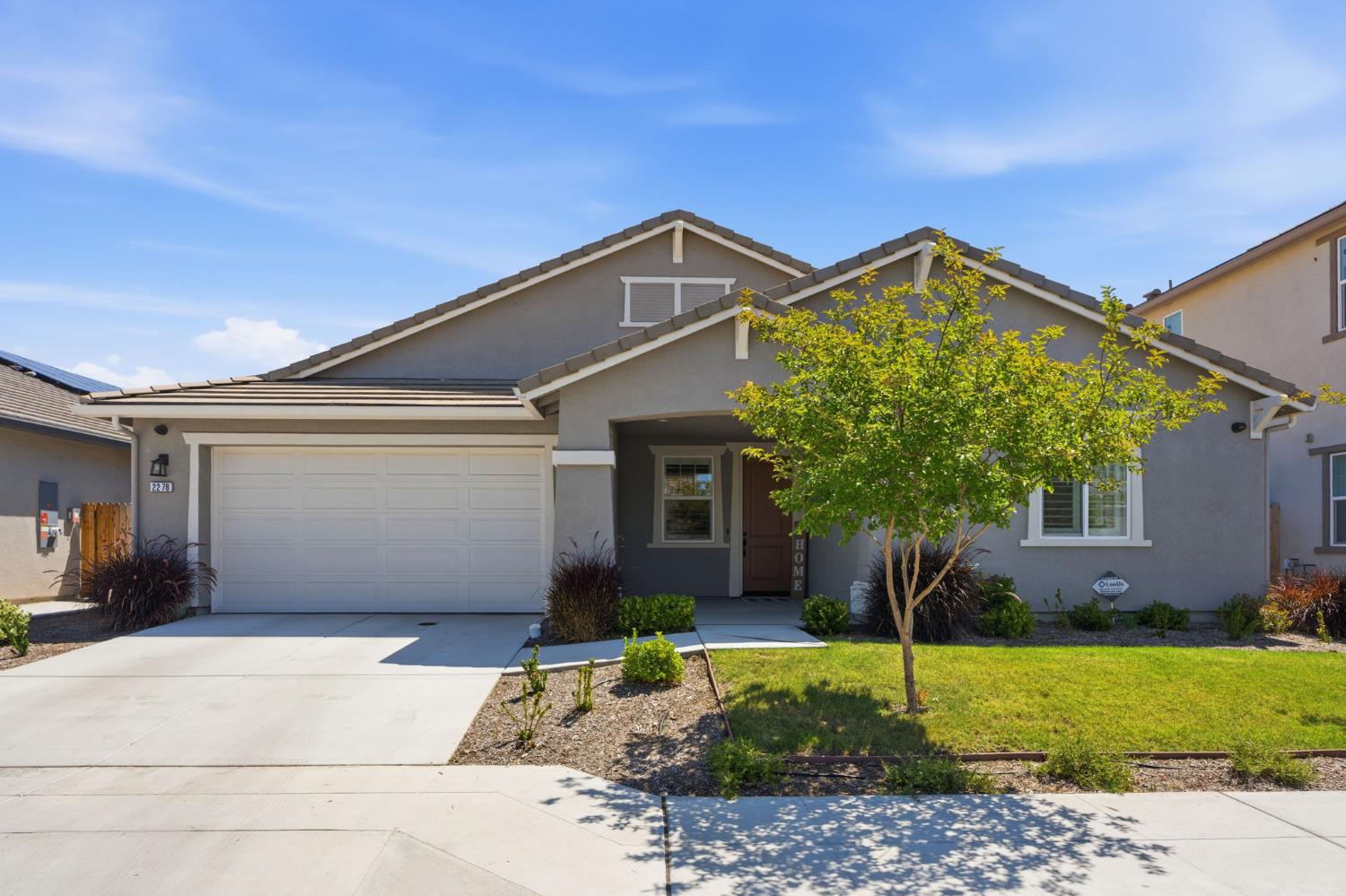 2278 N Mcarthur Ave, Fresno, CA 93727